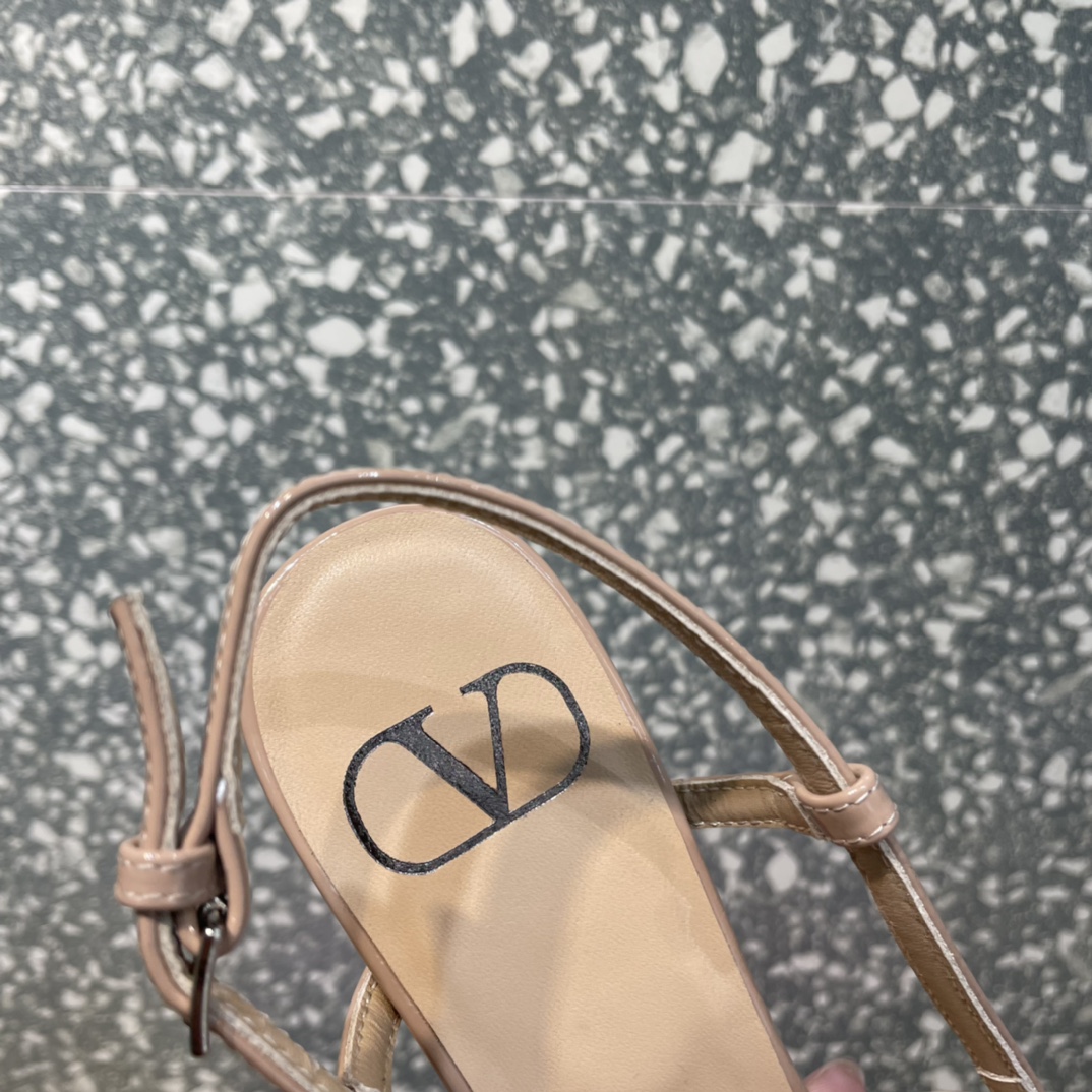 Women's high heels